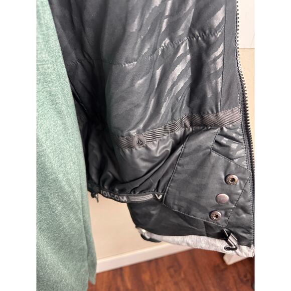 Volcom ski Jacket women’s size medium - Picture 8 of 8